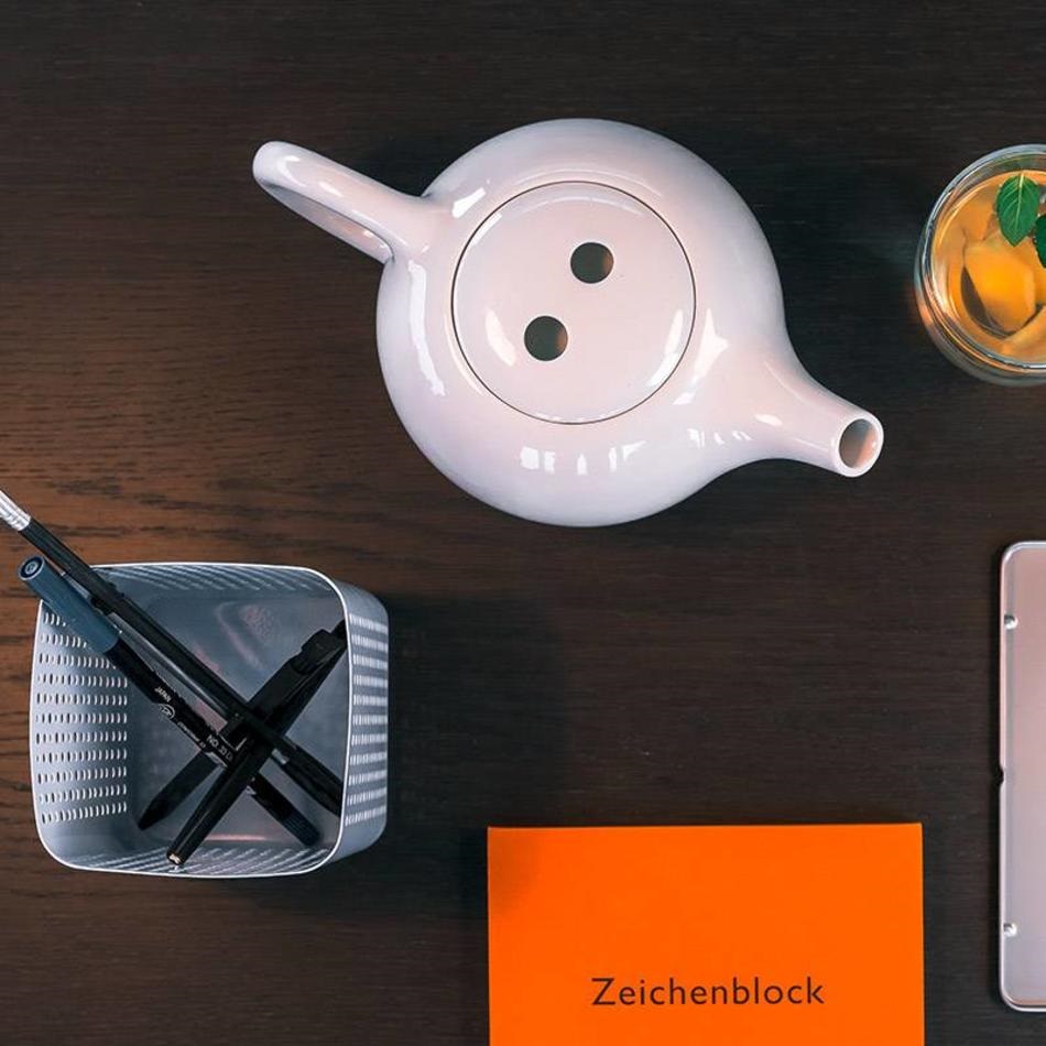 Carl Henkel - Teekanne Mina 1 Liter