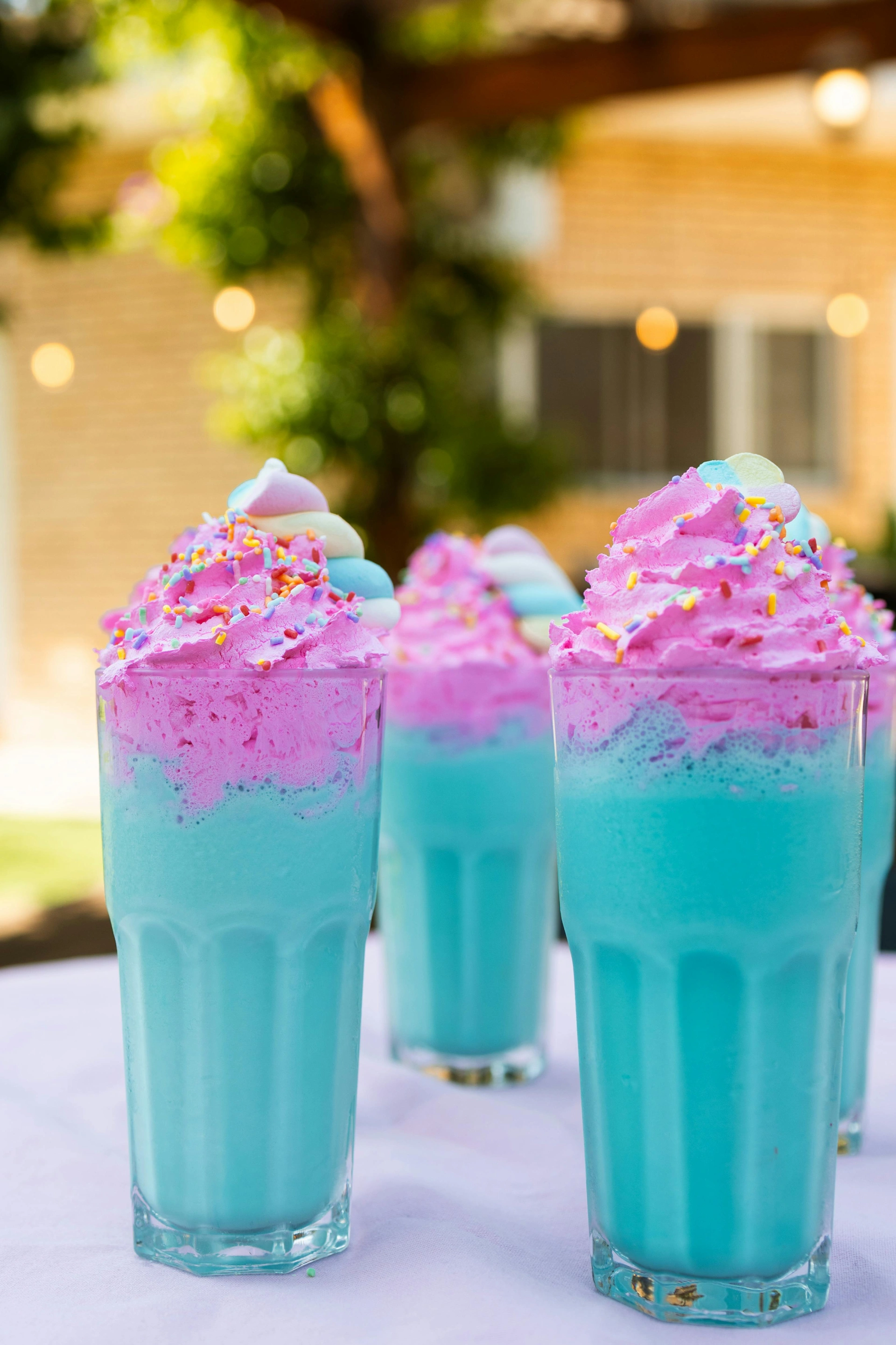 blaue Milchshakes oder Frappe