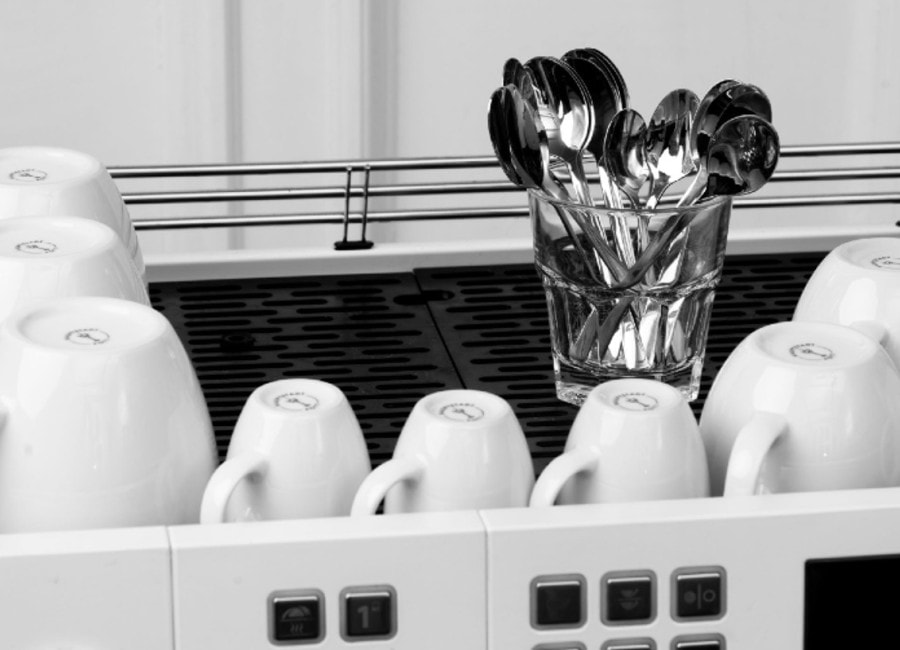 Löffel auf einer Kaffeemaschine